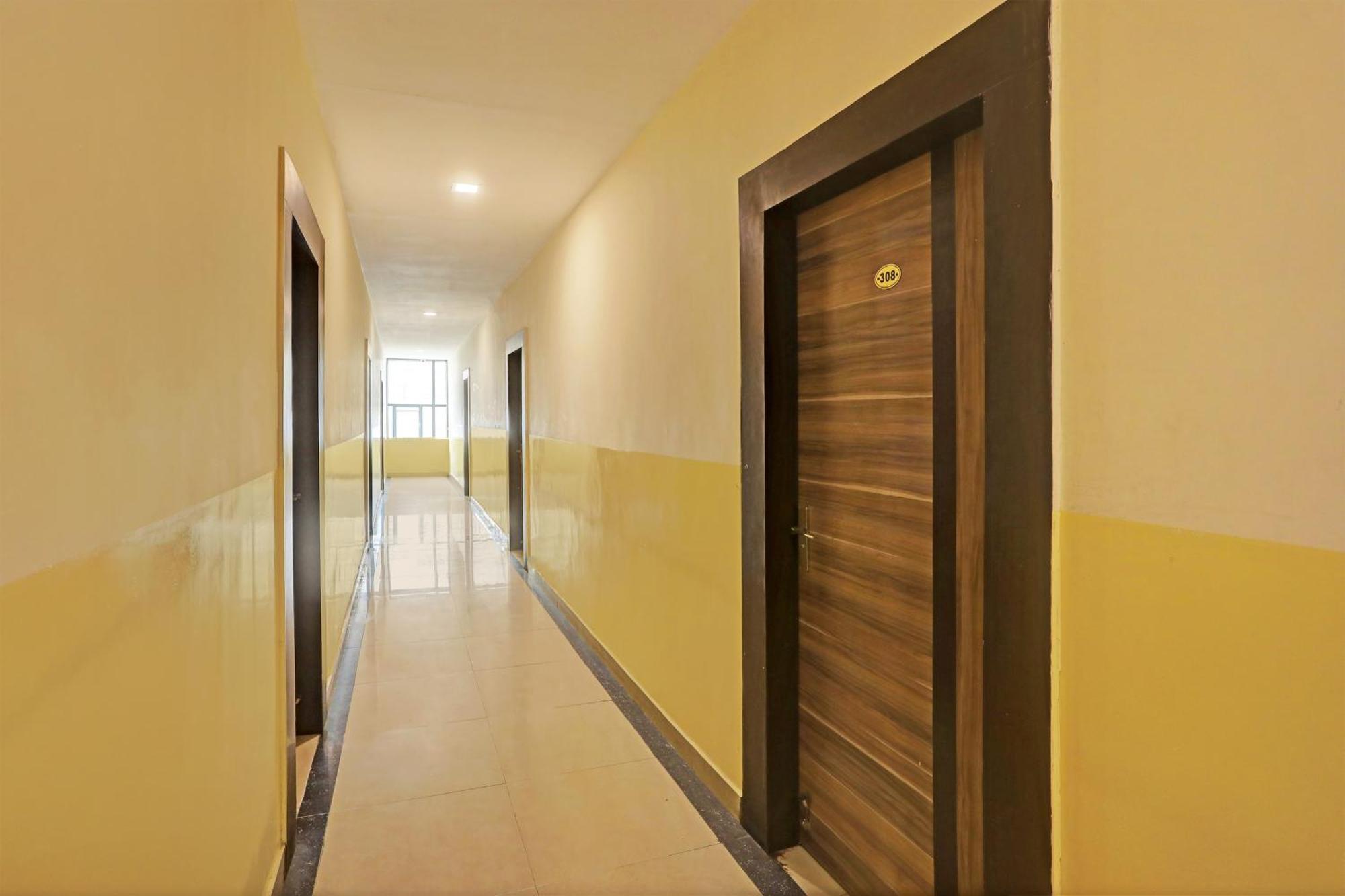 Capital O Saharsh Grand Near Shilparamam Hyderabad Exterior foto