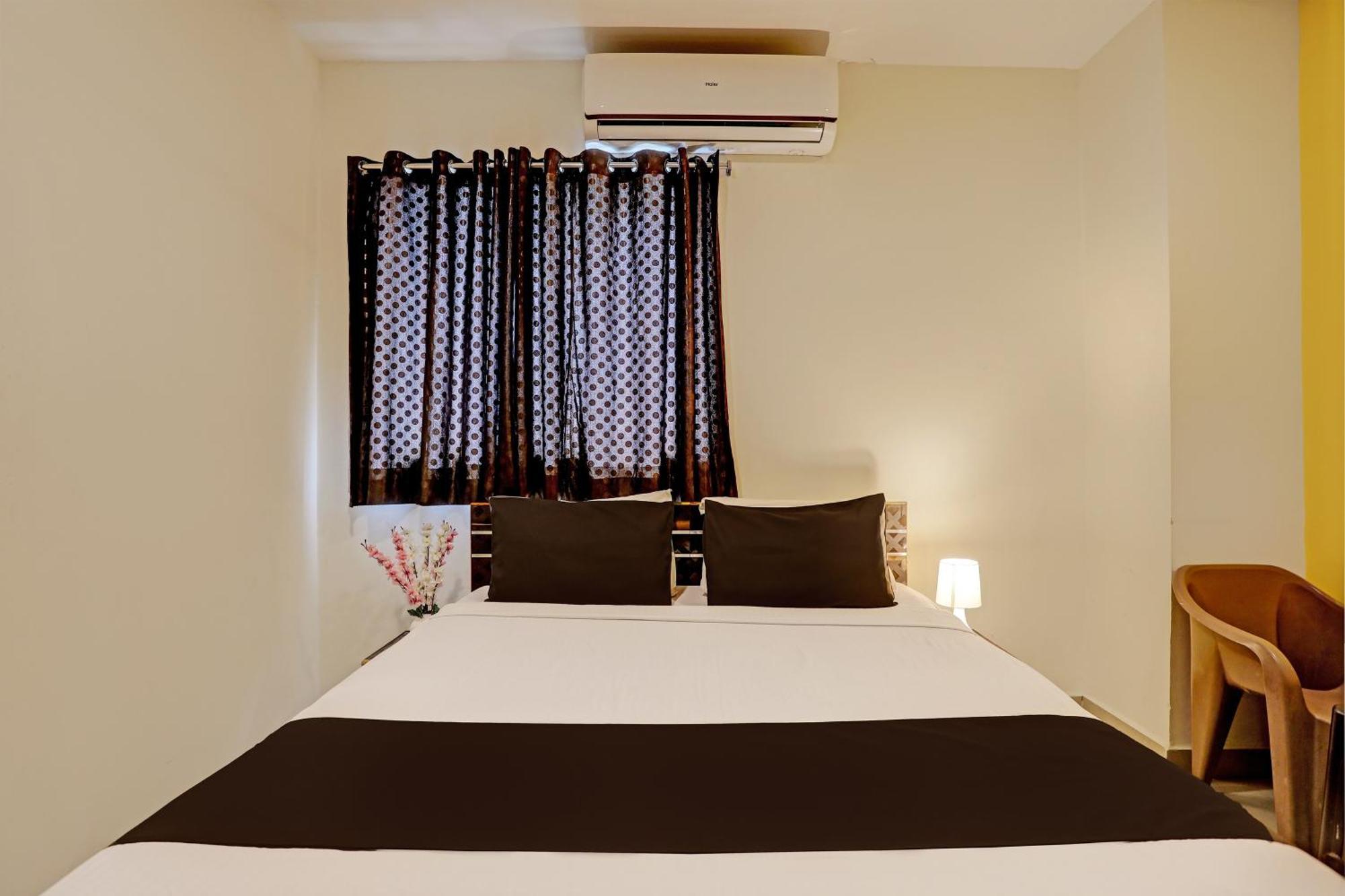 Capital O Saharsh Grand Near Shilparamam Hyderabad Exterior foto